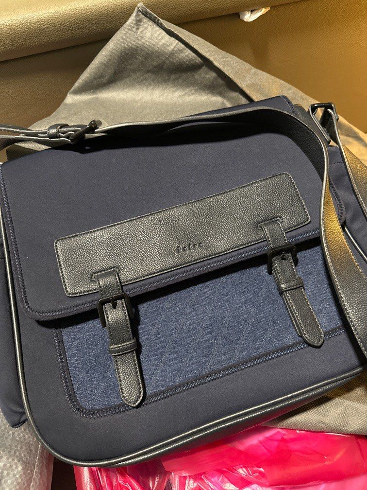 Pedro clearance messenger bag