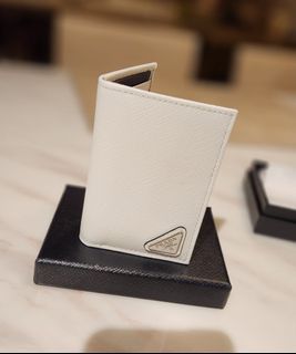 Hermès' City Card Holder Is Compact, Practical And Sleek - BAGAHOLICBOY