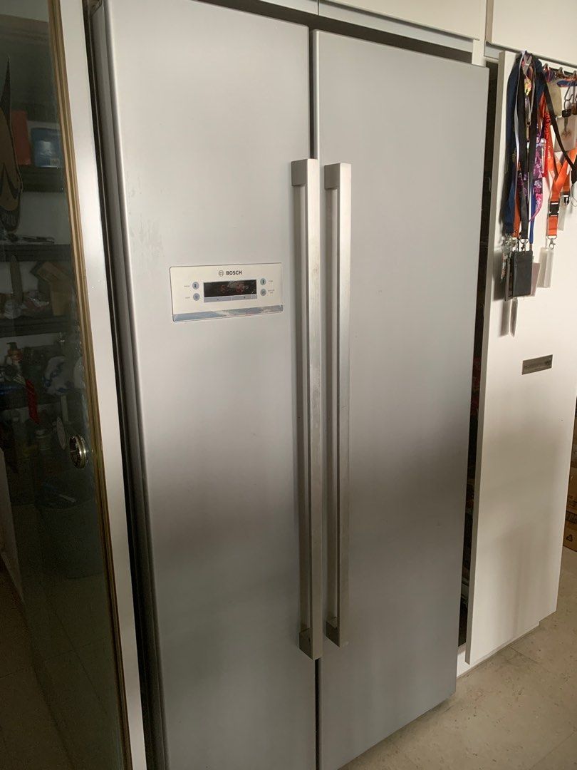 Preloved 2 Door Bosch Fridge, TV & Home Appliances, Kitchen Appliances