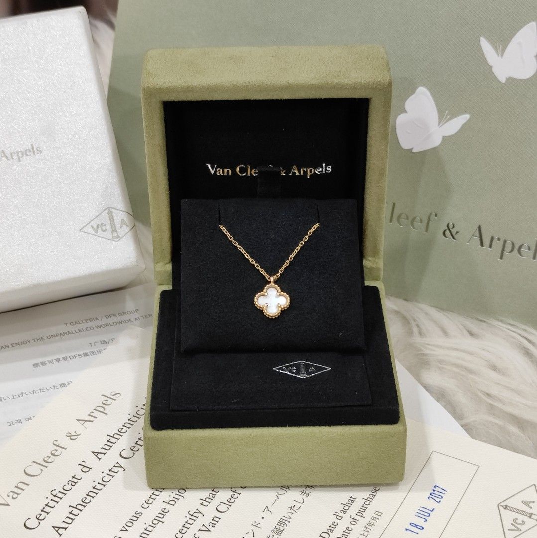 Van cleef and arpels clearance mini alhambra necklace