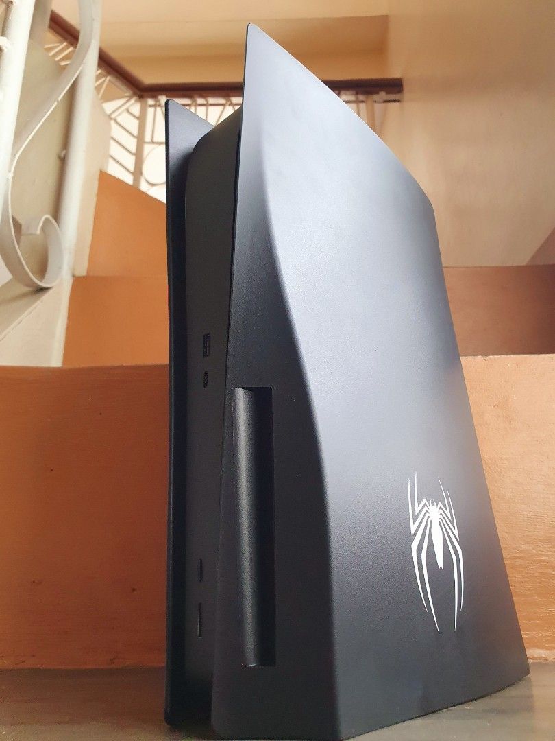 PS5 Faceplate Spiderman 2 (Category: PlayStation) located in Manila. Submitted by kiddgamer (Listing ID 1265587279, Image 2). Description: Can be checked out via shopee ht tps://shp.ee/pqzpmtv Can be delivered nationwide thru Lbc Grab or Lalamove.