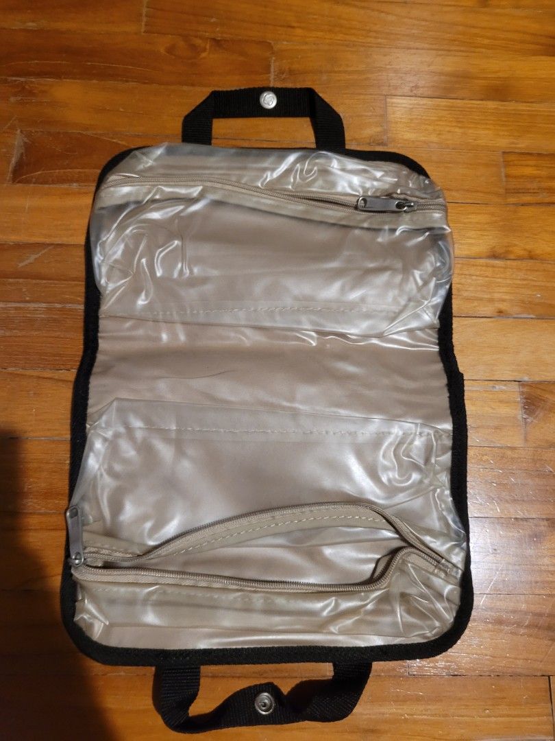 Samsonite raffles city hot sale