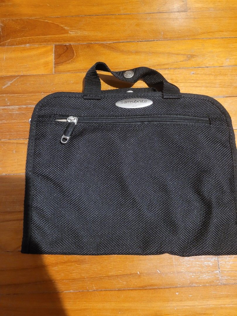 Samsonite raffles city hot sale
