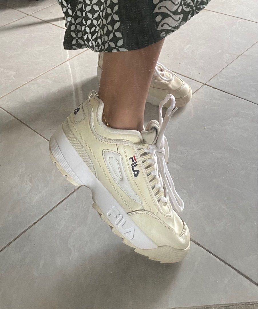 Sepatu Fila Disruptor 2 size 40.5 insole 25cm made in korea