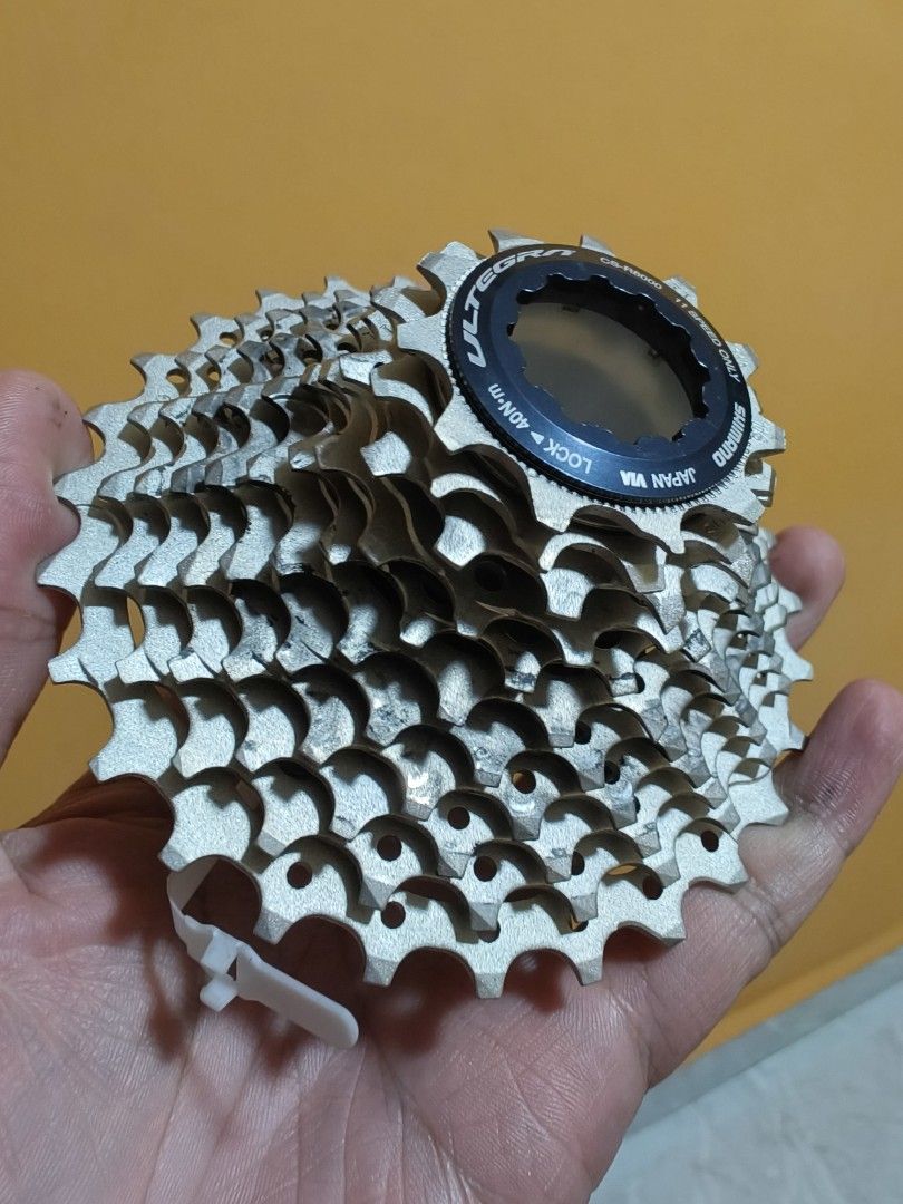 Roue Carbone Shimano RS8 D'occasion + Cassette Ultegra R8000 11v Et Pneu Gatorskin – Top Pour Route !