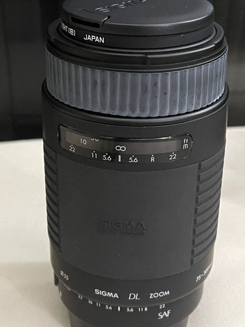 Sigma DL Zoom 75-300mm 1:4-5.6 Auto Focus Lens Made in Japan