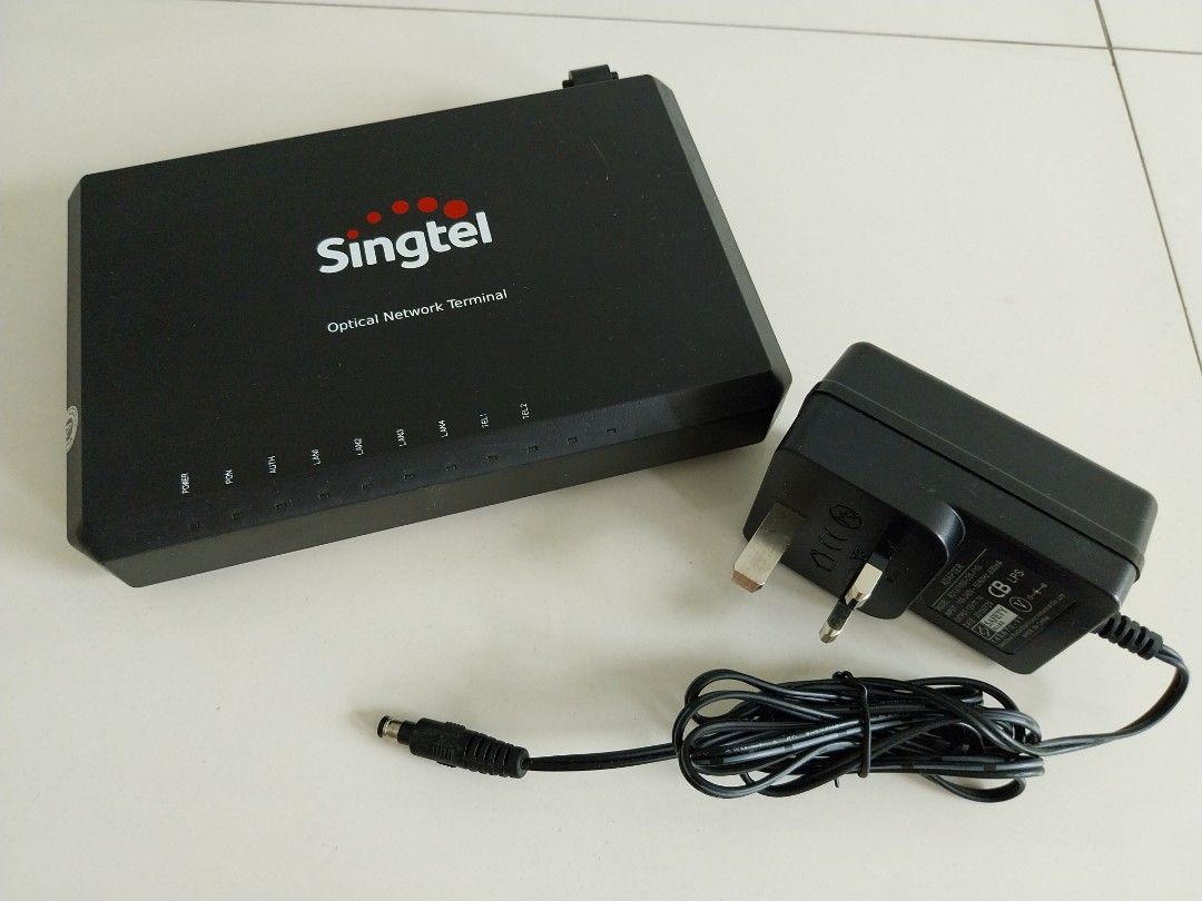 [SOLD]------Singtel mesh router and Optical Network Terminal, Computers ...