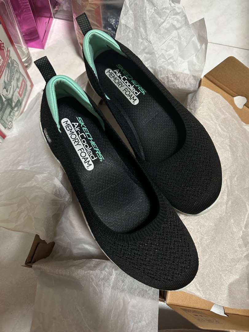Skechers memory foam nursing shoes hot sale