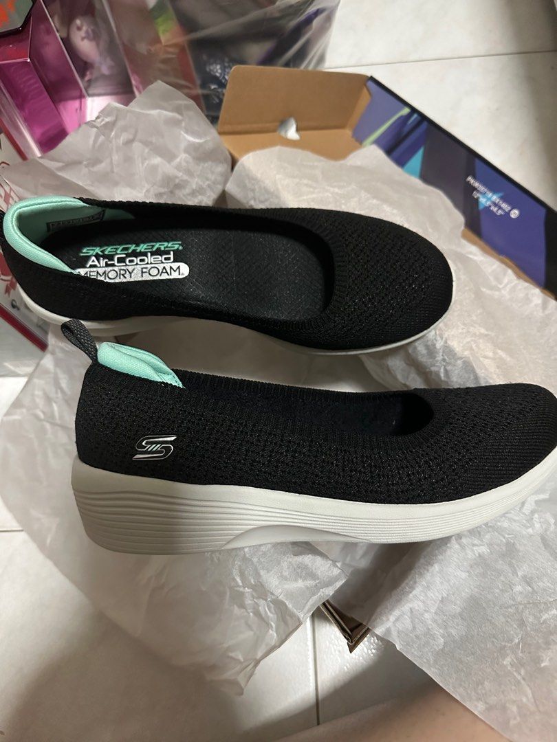 Skechers memory foam nursing shoes online