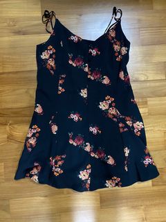 (Category: ) located in . Submitted by wardrobexlove (Listing ID 1265714122, Image 1). Description: .