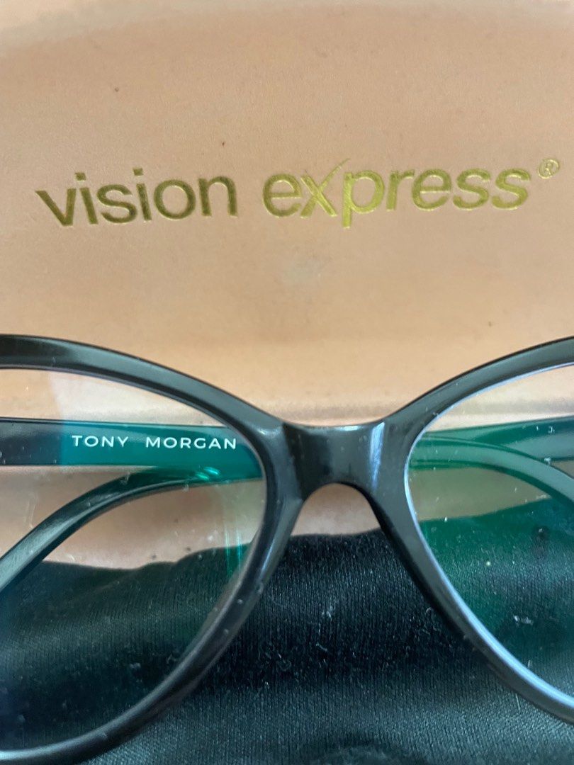 Tony Morgan (Category: Sunglasses & Eyewear) located in Cainta. Submitted by nicefortheprice (Listing ID 1265601683, Image 2). Description: Black cat eye frame.