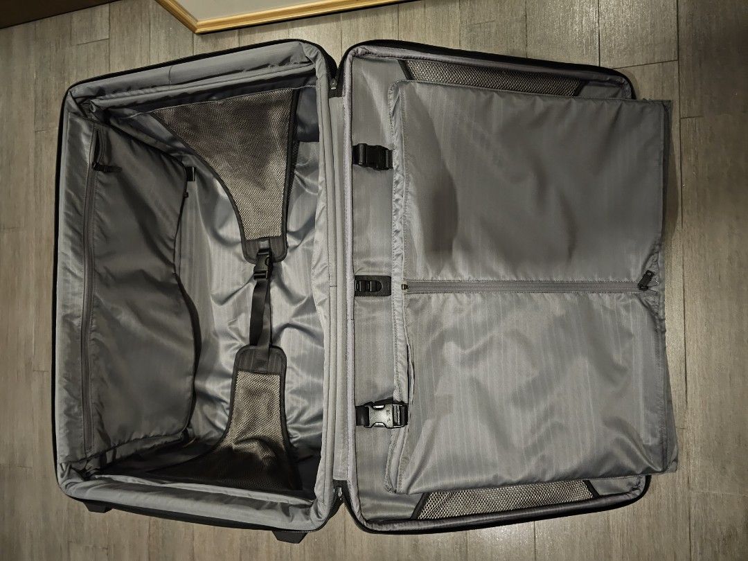Tumi 28 inch luggage, Hobbies & Toys, Travel, Luggage on Carousell