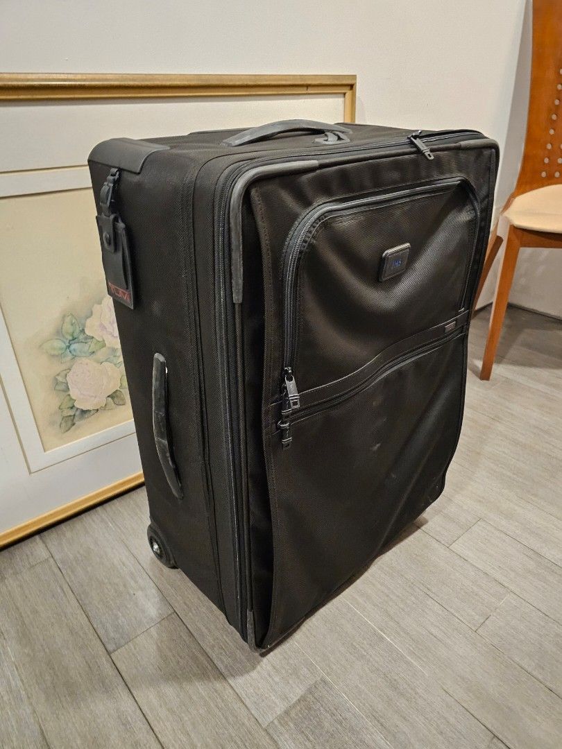 Tumi 28 inch luggage, Hobbies & Toys, Travel, Luggage on Carousell