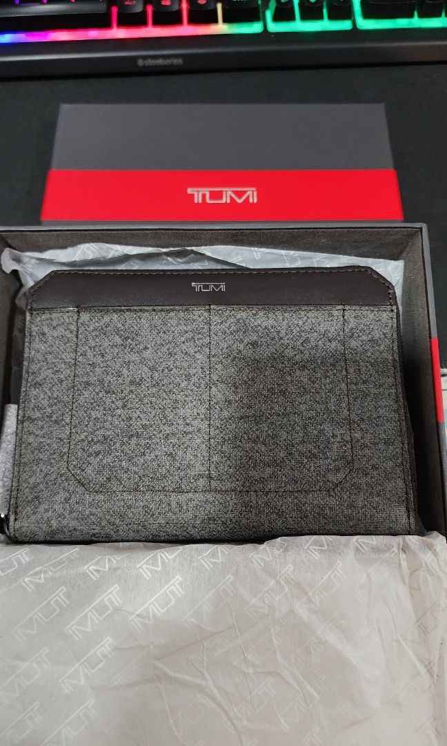 Tumi Camden Multiple Passport Case Luxury Bags Wallets on