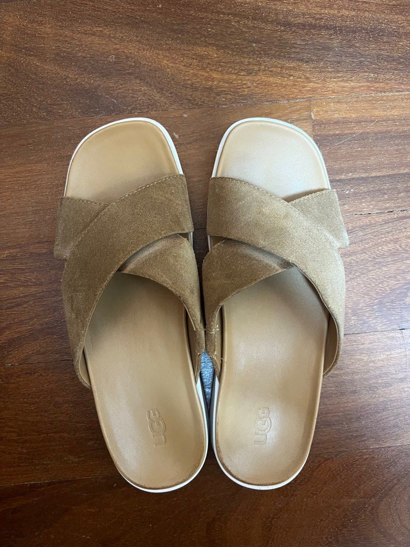 Ugg slides hotsell size 3