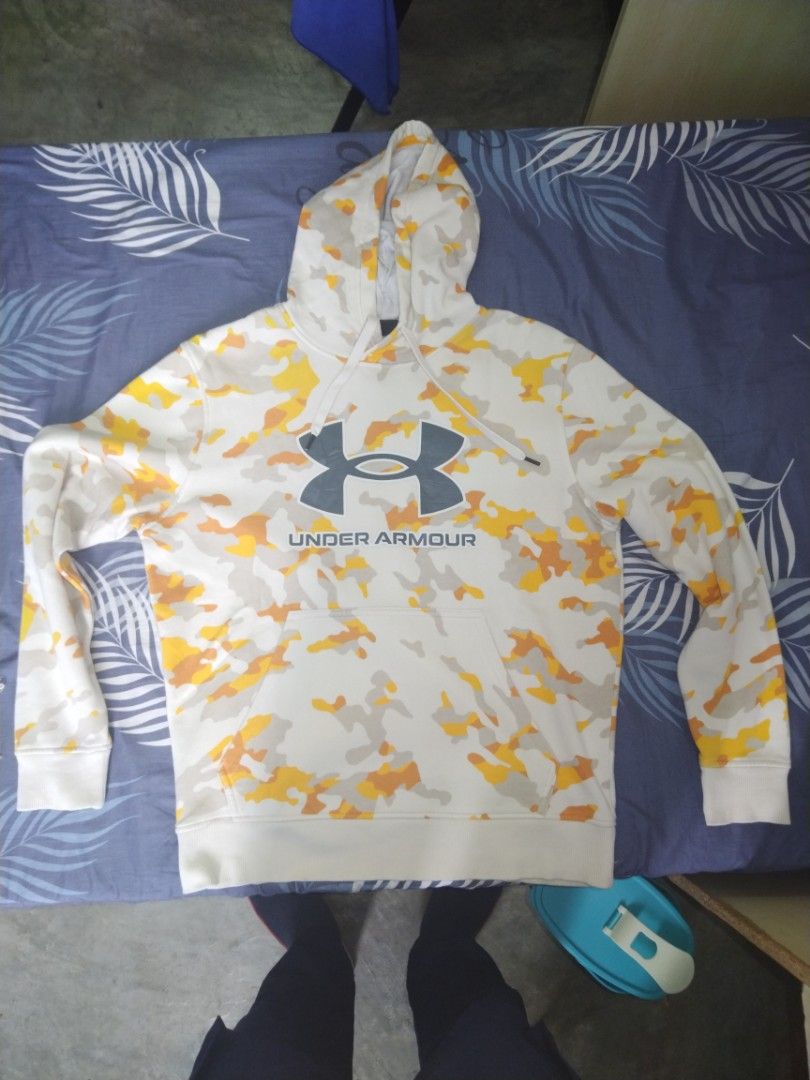 Under armour camo best sale hoodie orange logo