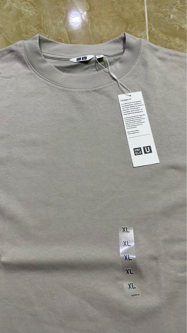 uniqlo airism cotton crew neck oversized t shirt, Men's Fashion, Tops &  Sets, Tshirts & Polo Shirts on Carousell