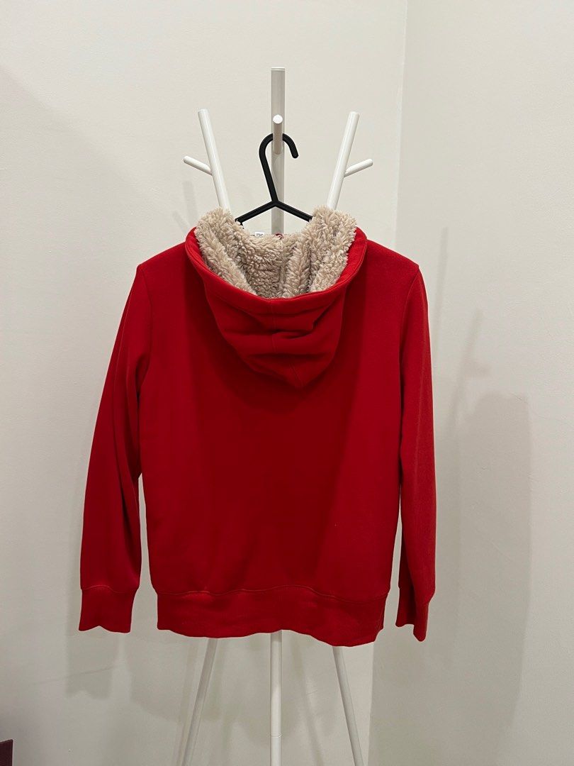 Uniqlo red jacket deals