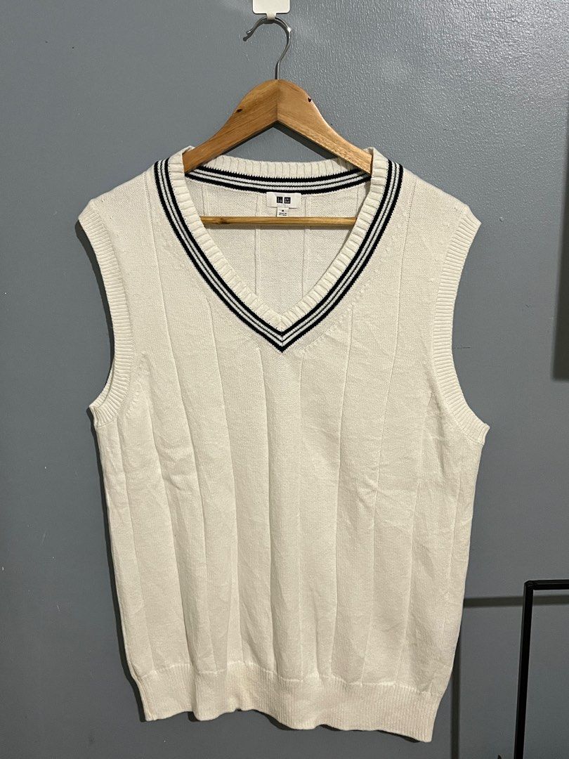 Uniqlo white vest hot sale
