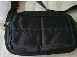 Unwanted Black Shoulder Carry Bag, 女裝, 手袋及銀包, 多用途袋