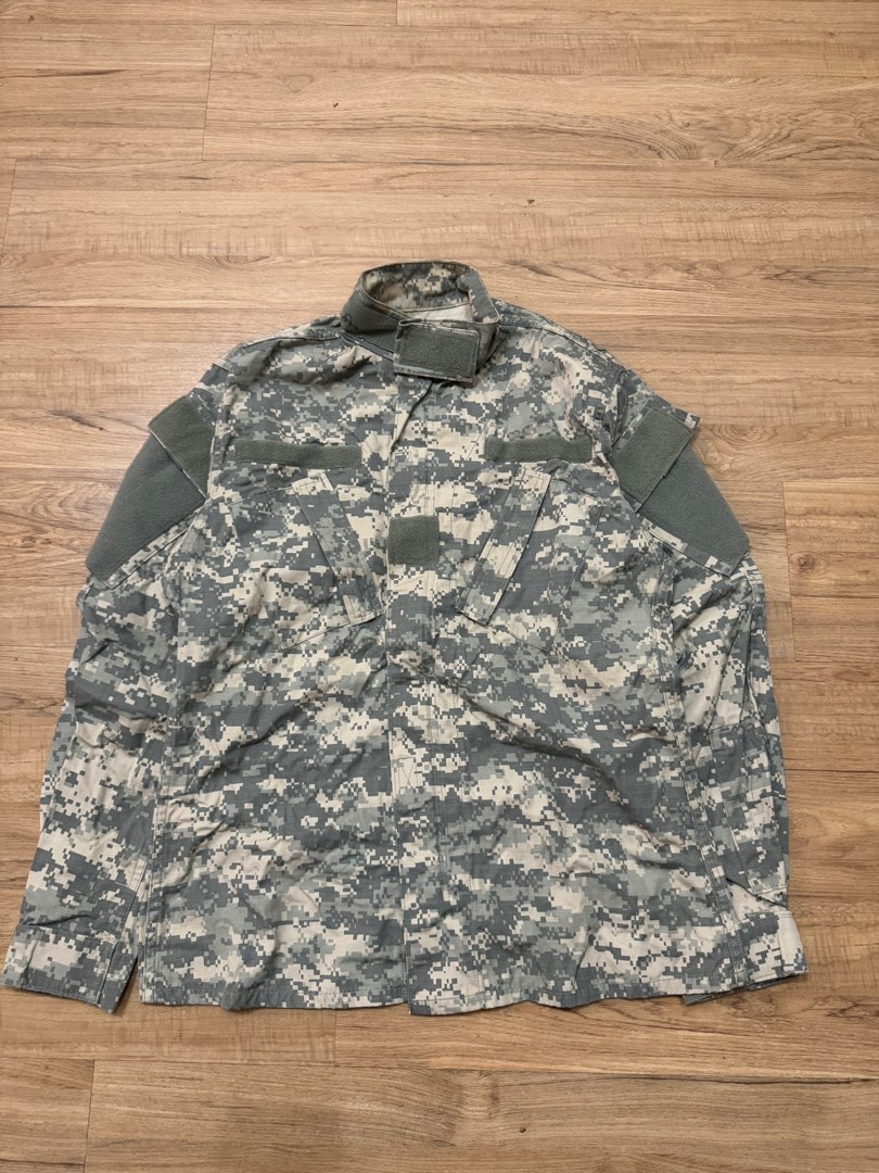 US Army Digital Cammo Jacket Size small. 2 Jackets Included