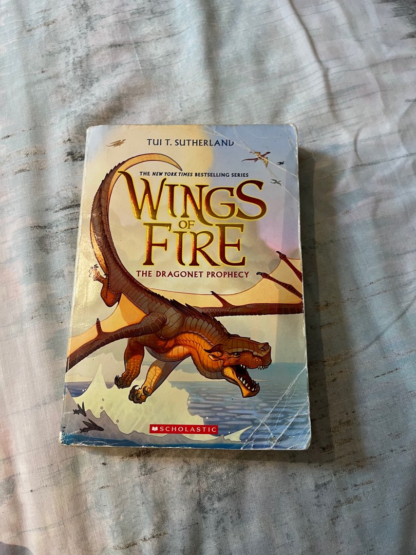 wings of fire book 1 and 2, Hobbies & Toys, Books & Magazines, Fiction & NonFiction on Carousell