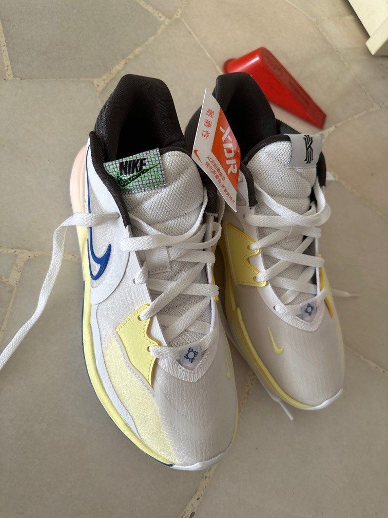 White discount kyrie low