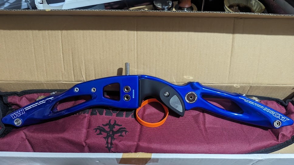 W&W Inno CXT 23" USED, Sports Equipment, Other Sports Equipment and