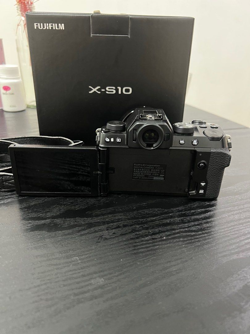 Xs-10 Fujifilm, Photography, Cameras on Carousell