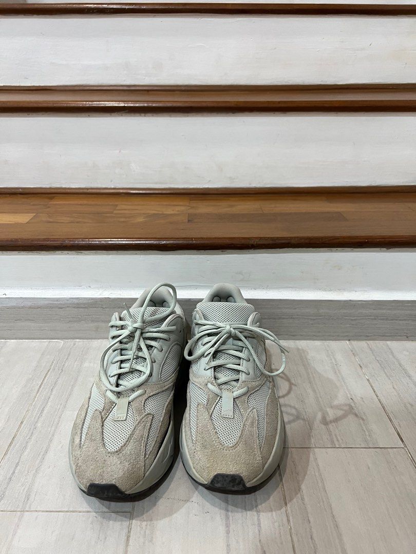 LOWEST Yeezy 700 Salt US8 Lightly Used FULL SET