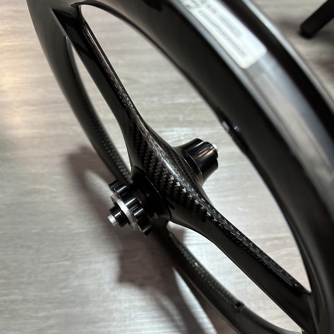 349 16” Carbon Trispoke Front Wheel, Sports Equipment, Bicycles & Parts ...