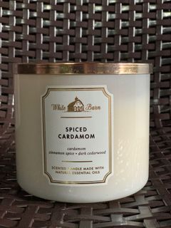 3 wick white barn scented candle