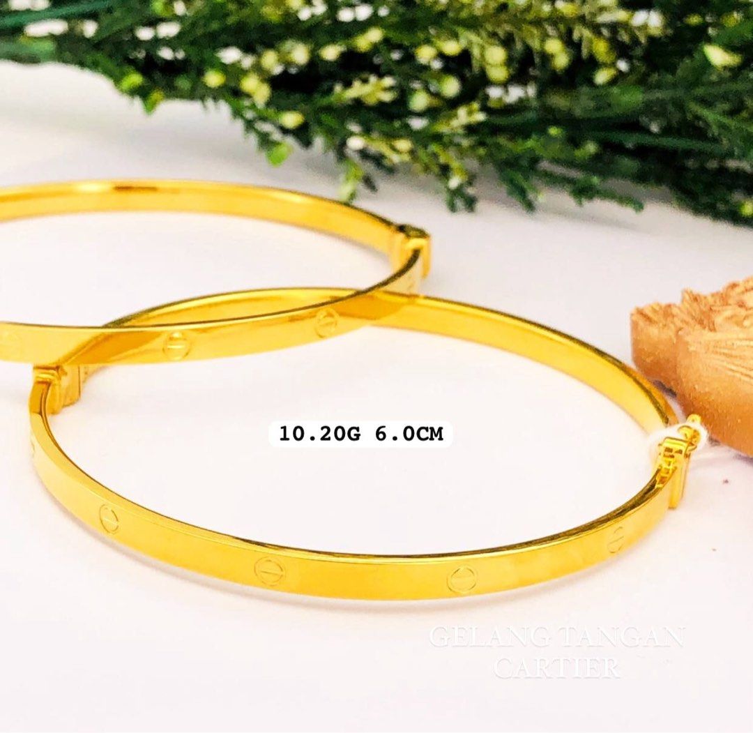 916 Gold Oval Bangle