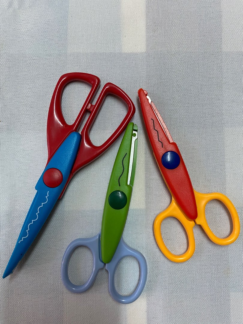 較剪 剪刀 手工 手作剪刀 craft scissors, 興趣及遊戲, 玩具 & 遊戲類 - Carousell