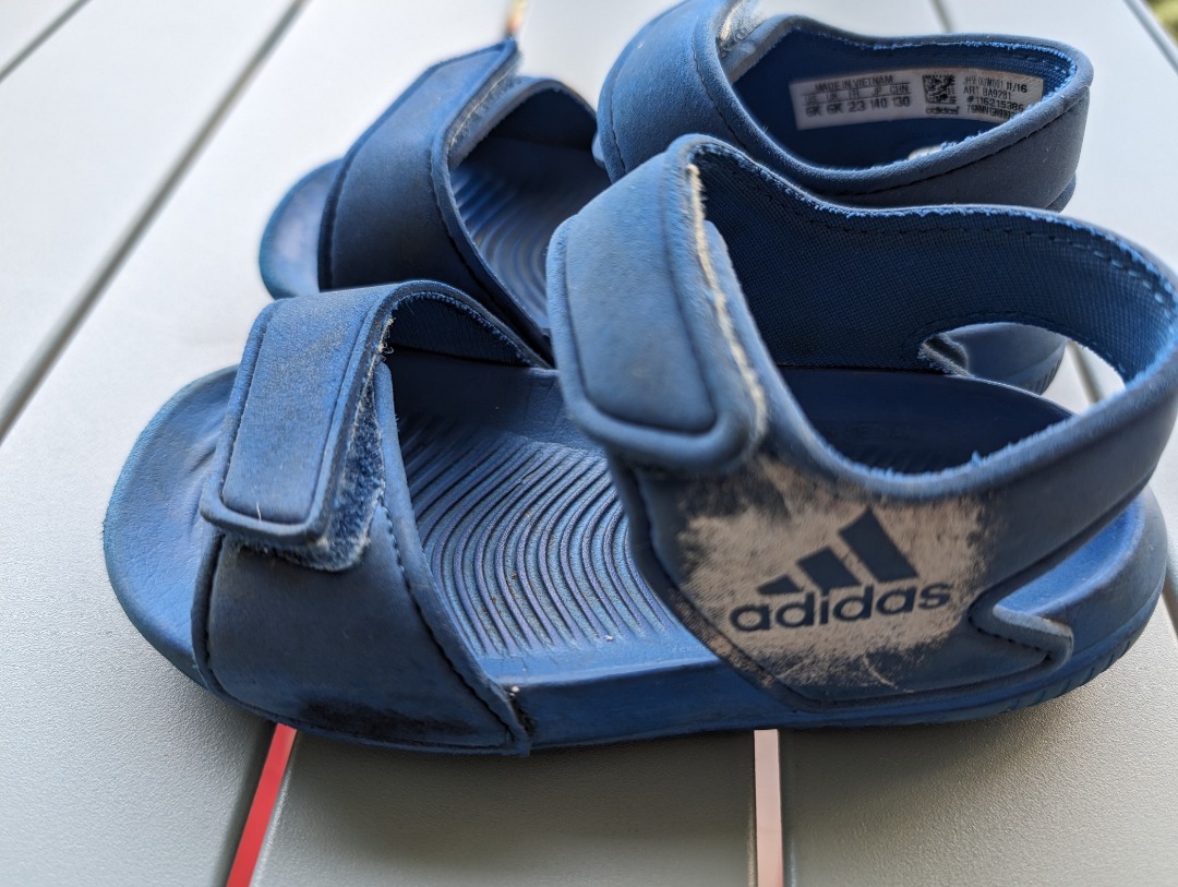 Adidas kids hot sale size 11