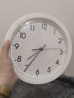 Affordable Wall Clock for only php 200