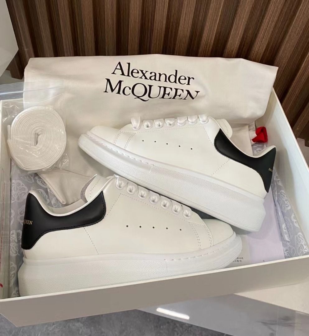 Alexander McQueen Smooth calf leather fashionable board shoes in