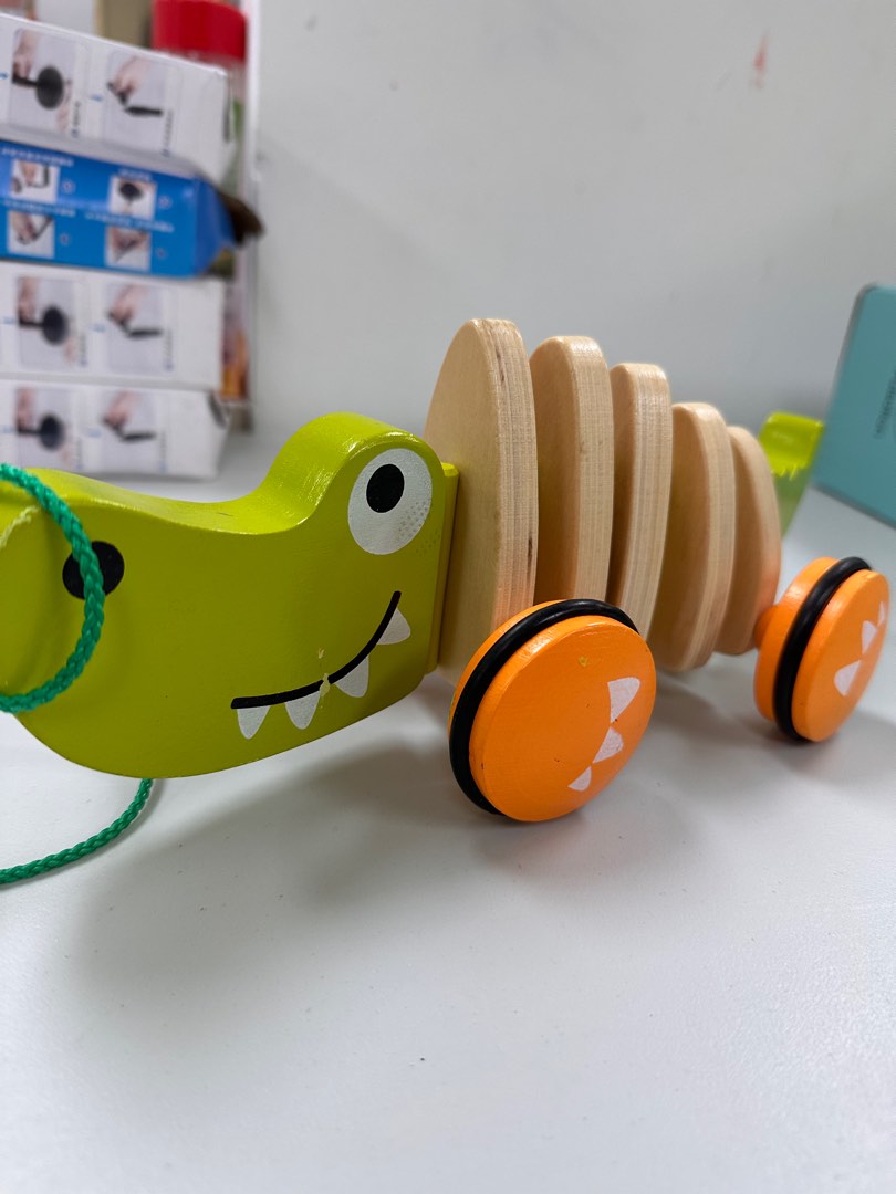 Authentic Hape E0348 Walk a long Crocodile Pull toy for toddlers