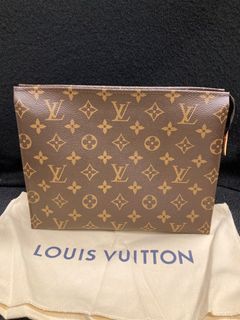 Louis Vuitton Damier Ebene Toiletry Pouch 26 - Brown Cosmetic Bags