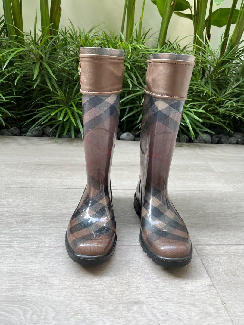 Burberry rain boots rubber clearance