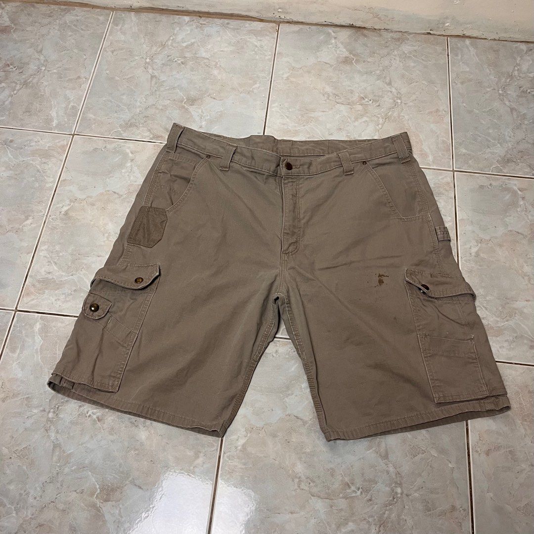 Oooo. CARHARTT, Men's Fashion, Bottoms, Shorts on Carousell