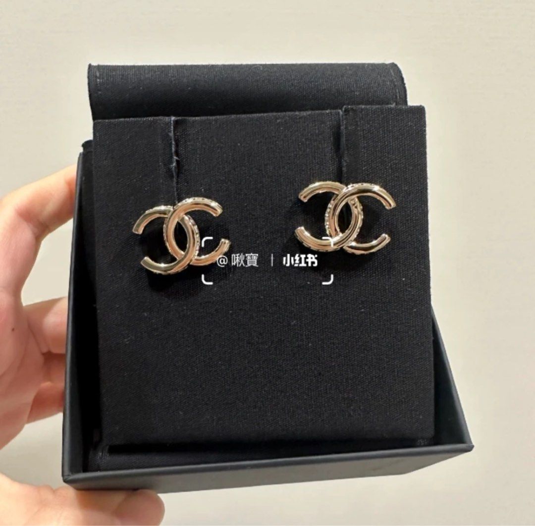 Chanel 23B Gold Crystal Interlocking CC Logo Classic Statement