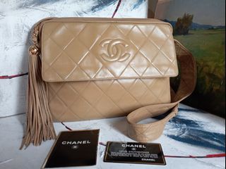 Chanel vintage 老香 郵差包 肩揹斜揹包 掀蓋夾層 拿鐵色 柔軟小羊皮  有卡有雷標 包況優
