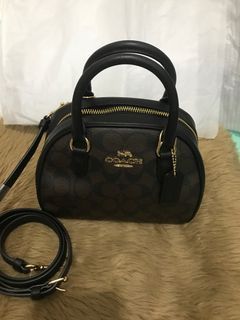 Coach signature Sydney satchel