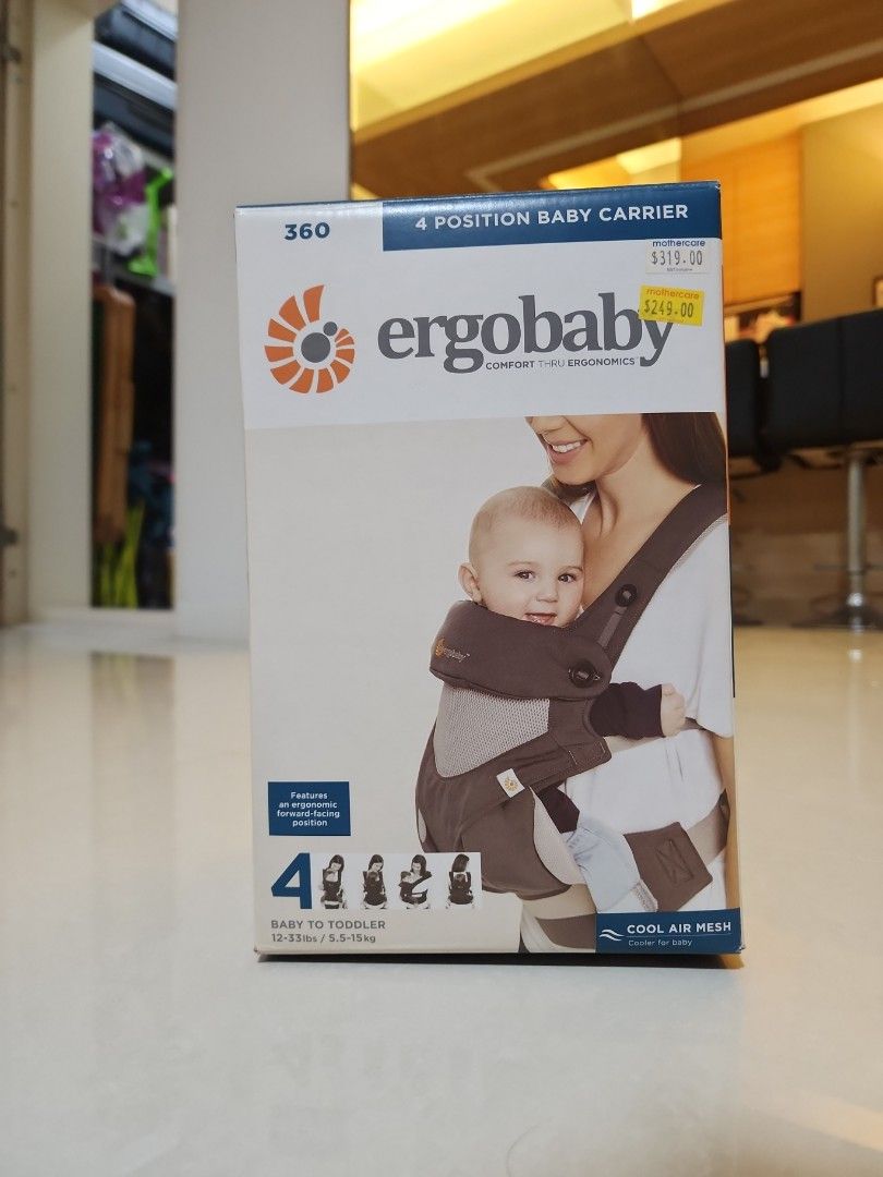 ergobaby leg position