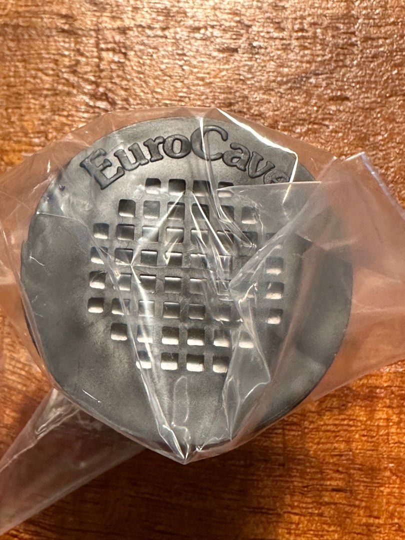 Eurocave wine fridge filter, TV & Home Appliances, Kitchen Appliances, Wine Cellar & Storage on