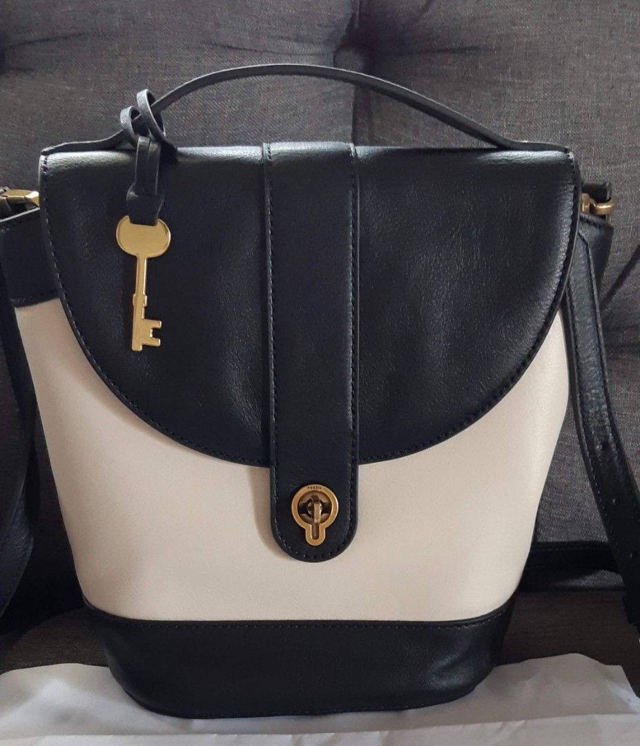 Fossil clara bucket 2025 bag