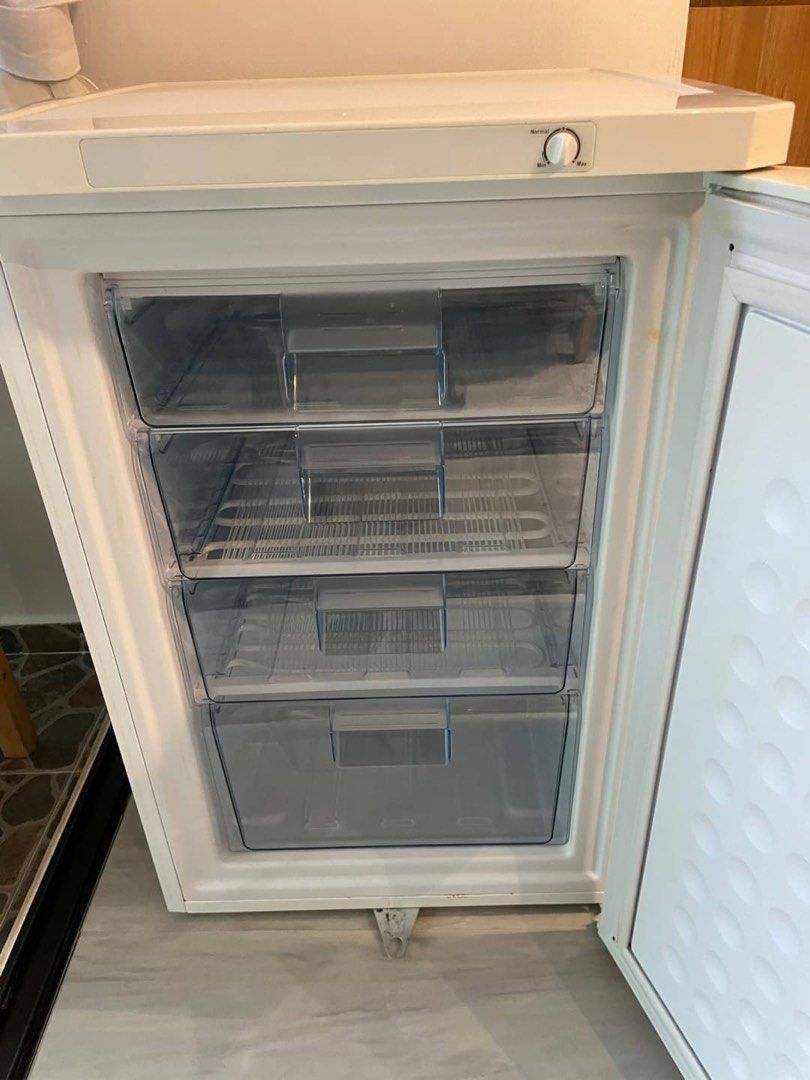 Freezer, ideal for breast milk storage(120L), TV & Home Appliances