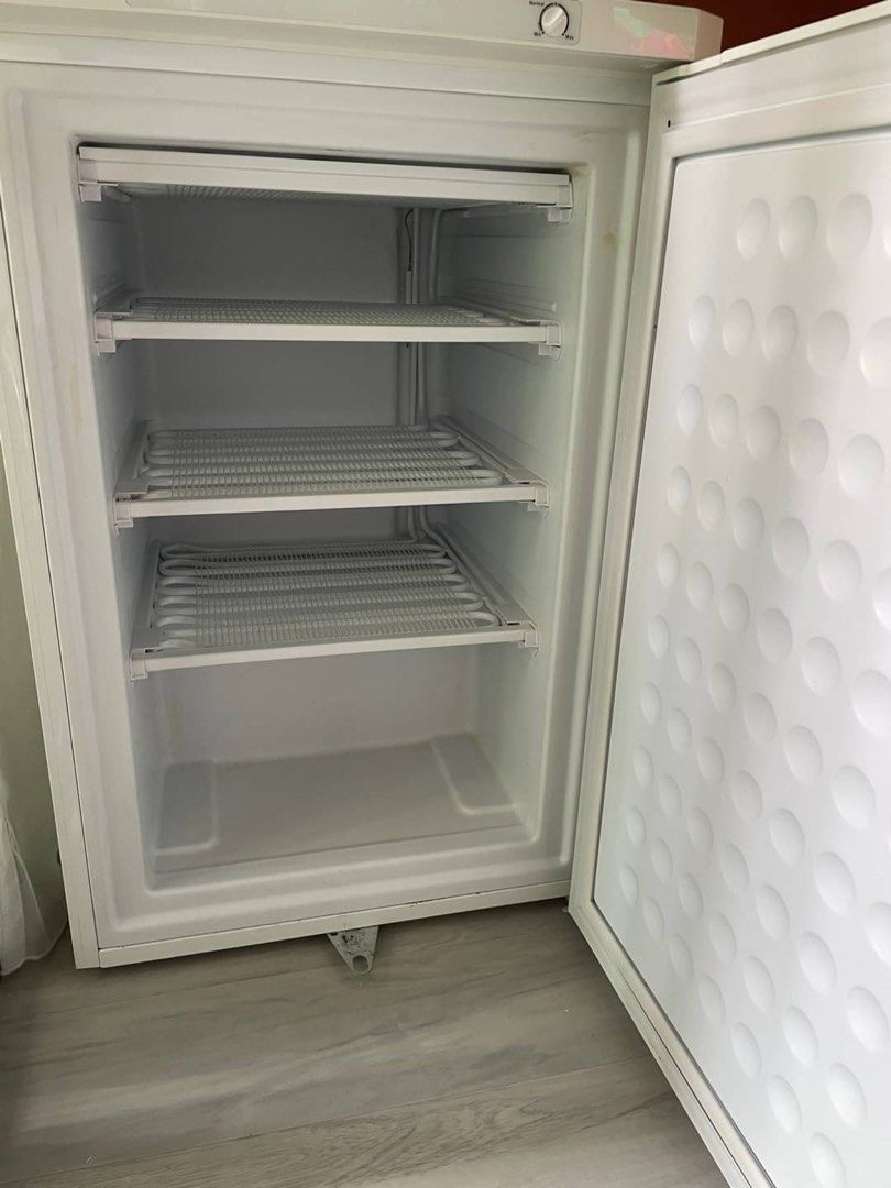 Freezer, ideal for breast milk storage(120L), TV & Home Appliances