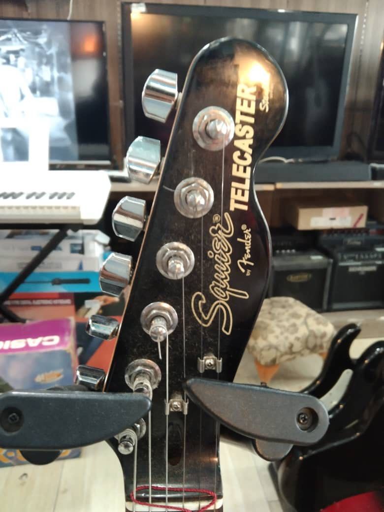 Guitar Electric (SQUIER), Hobbies & Toys, Music & Media, Musical